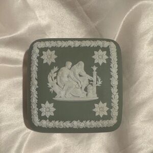 Wedgwood Green and White Decorative Box